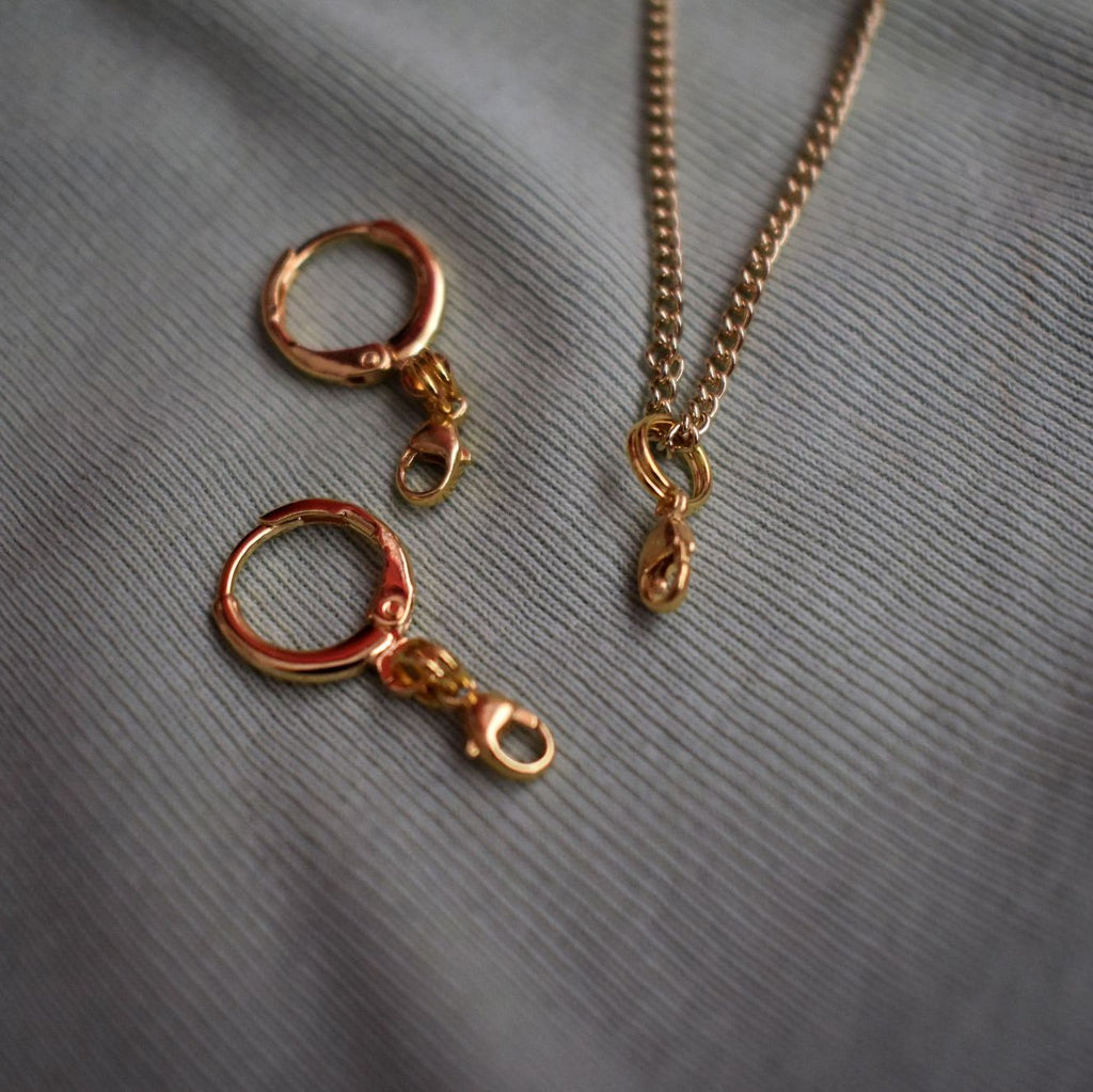 Dainty yellow gold vermeil necklace