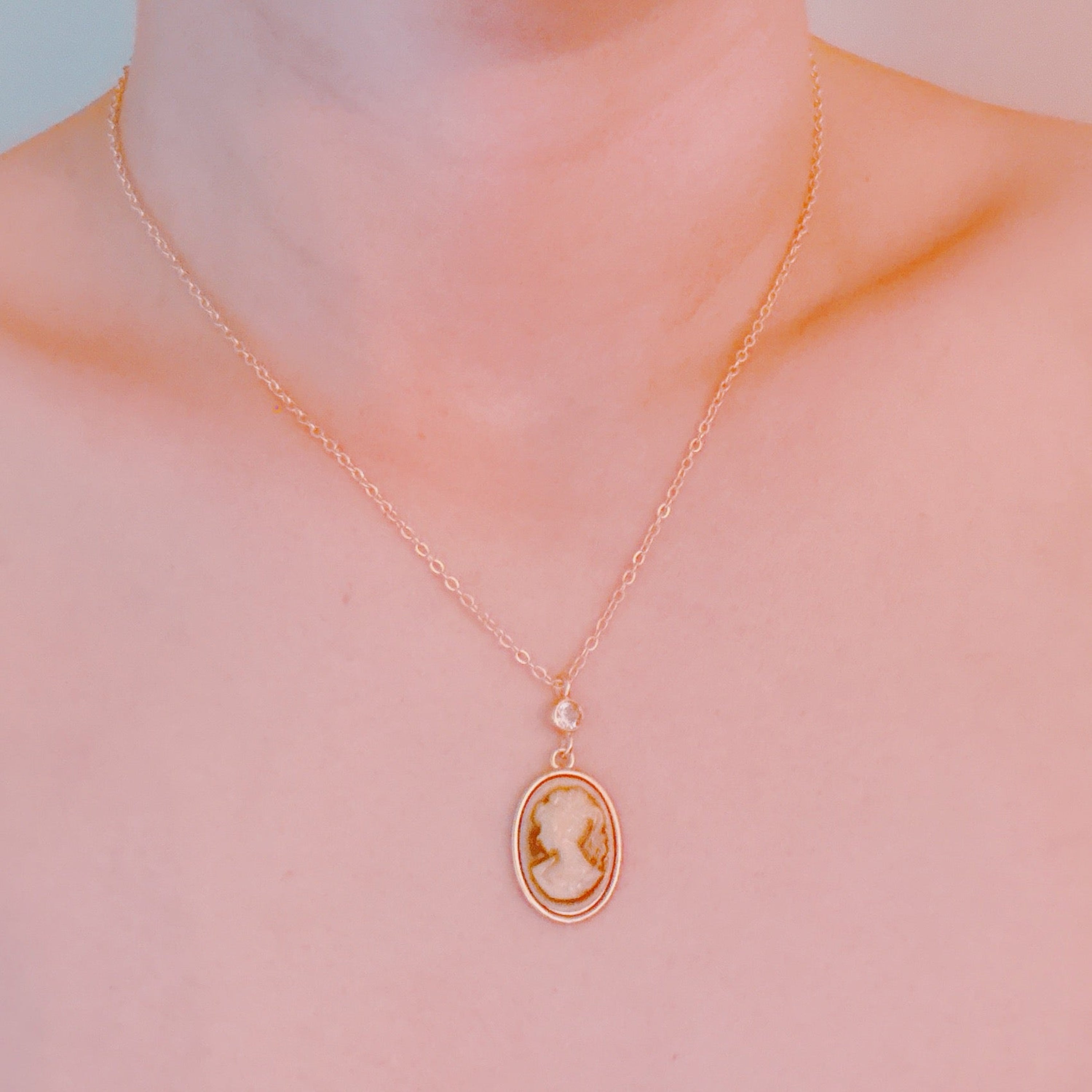 Classic Gold Chain Cameo Necklace