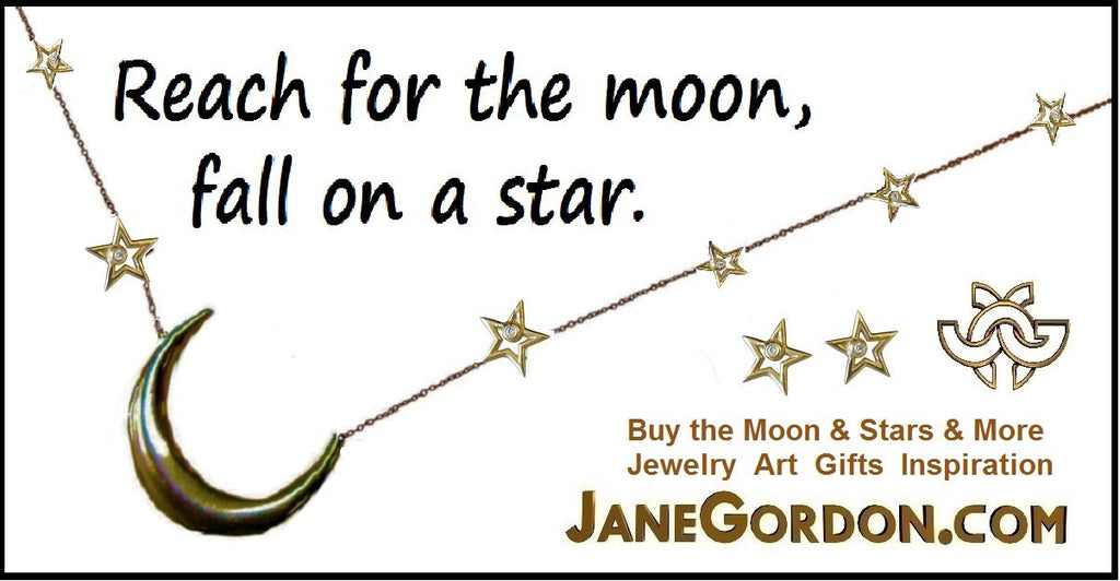 Delicate Star, Diamond & Akoya Pearl necklace in 14K Gold
