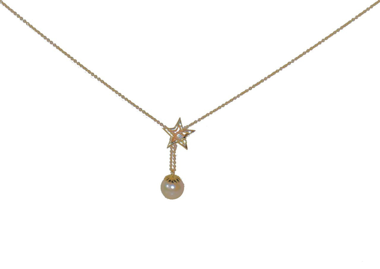 Delicate Star, Diamond & Akoya Pearl necklace in 14K Gold