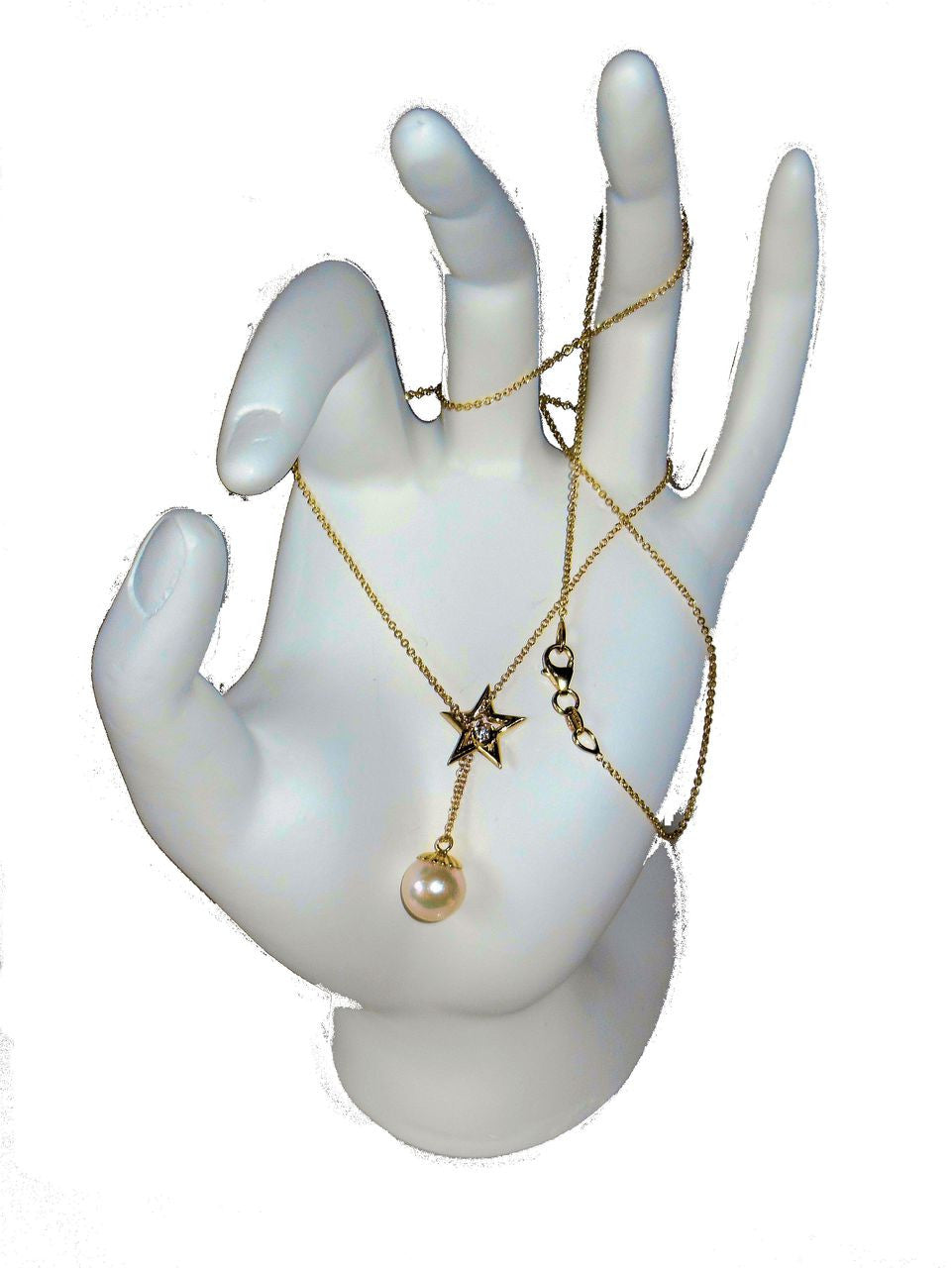 Delicate Star, Diamond & Akoya Pearl necklace in 14K Gold