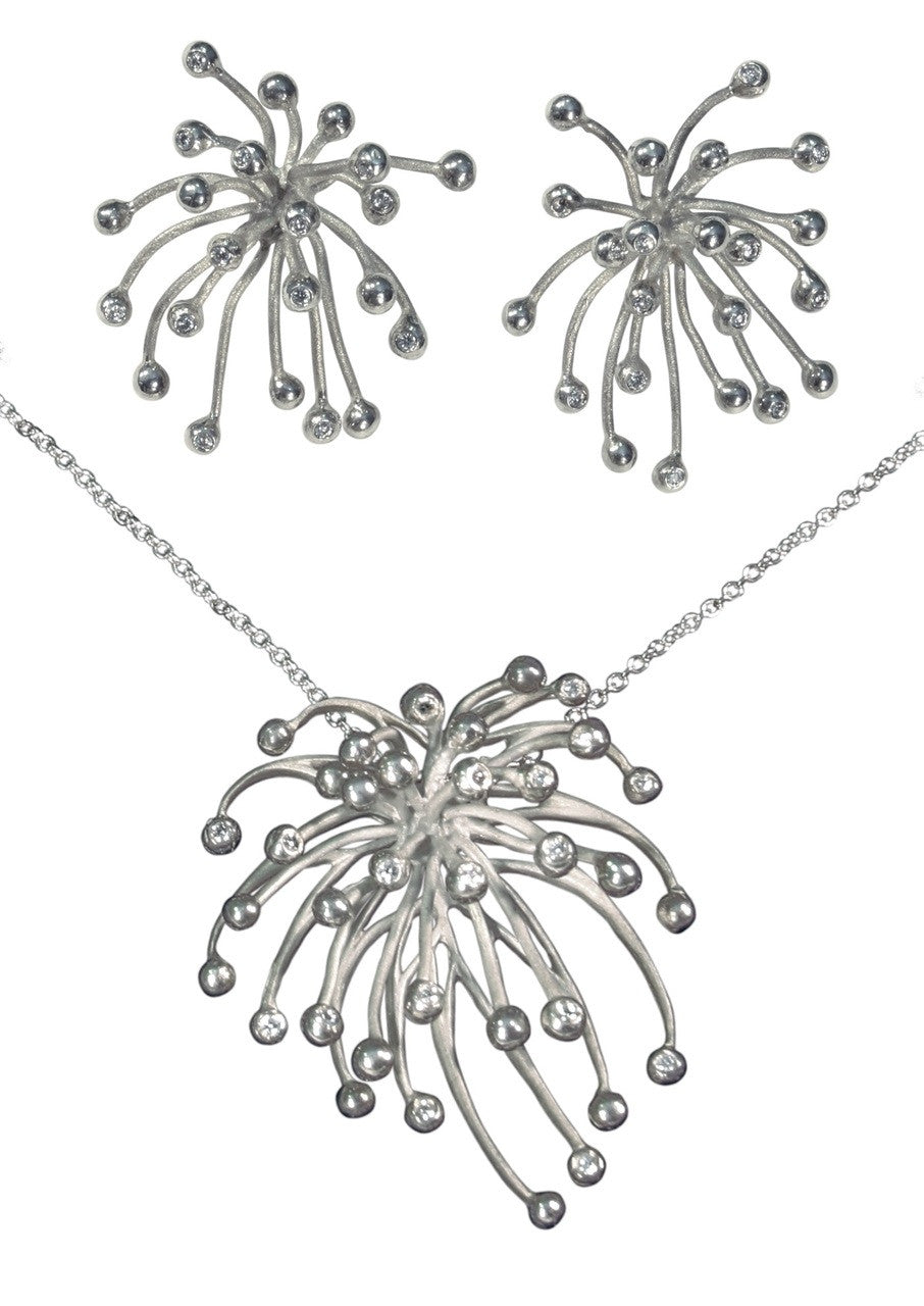 Superstar Necklace. Fireworks-14K gold with diamonds: Celebrate Life!