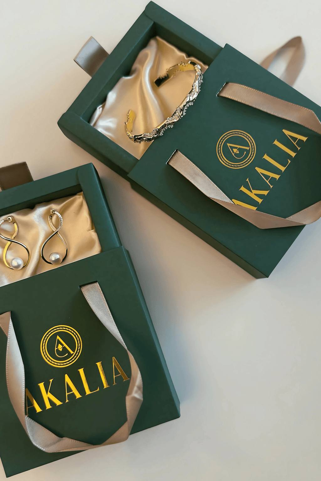 Waterproof 18K Gold and Diamond Maillon Link Necklace